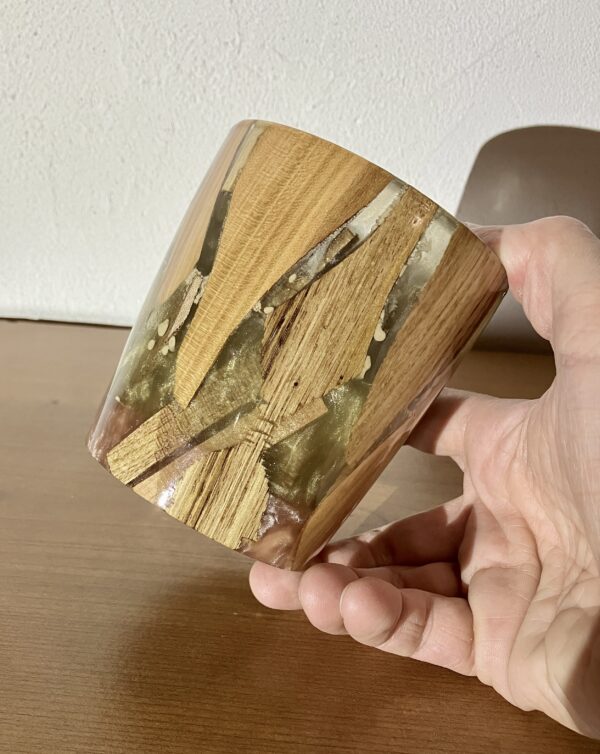 Bol en bois et résine – Image 8
